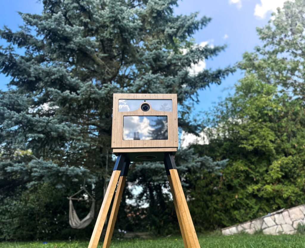 Location photobooth pour une fête dans un jardin